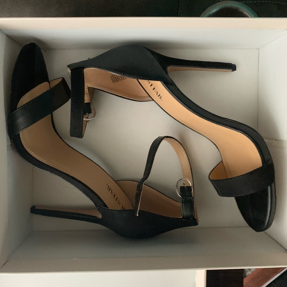 JustFab Black Ankle Strap Heels